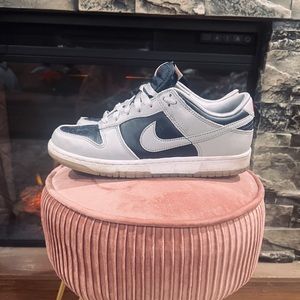 Women’s Nike Shoes/Sneakers Size 9